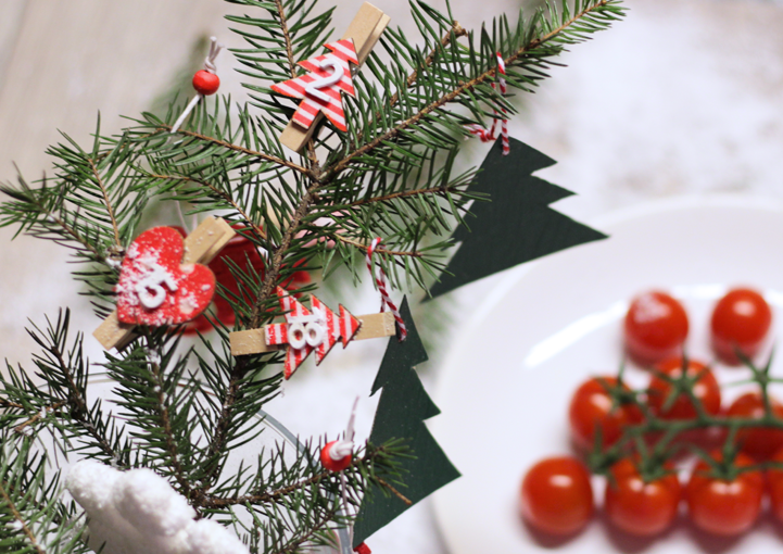 Vianočná dekorácia z misky od paradajok OVOZELA